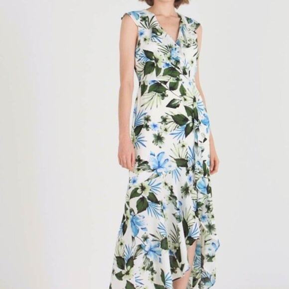 Banana Republic Dresses & Skirts - Banana Republic Floral Tropical Flutter Flowy Breezy Maxi Dress Size 10 Tall